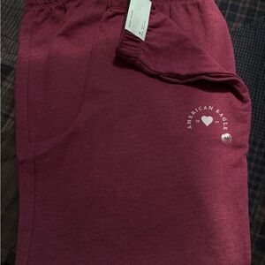 American Eagle Maroon Lounge Joggers NWT Med
